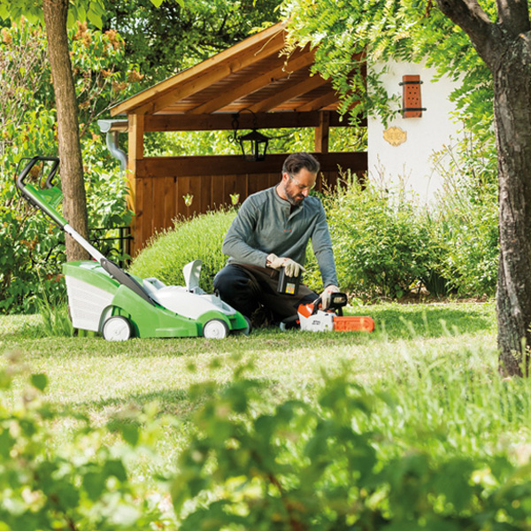 VIKING Lithium-Ion battery lawn mowers